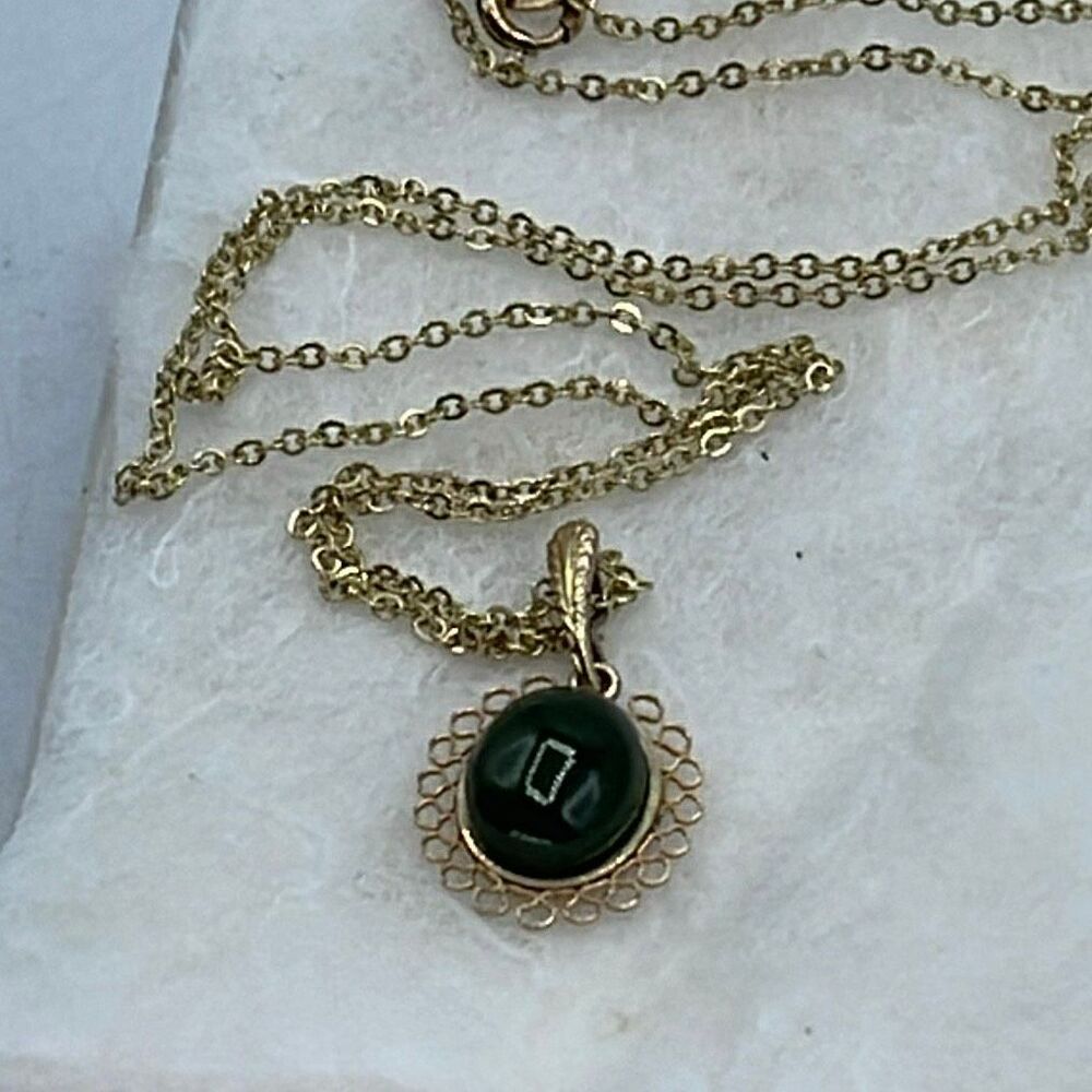 VTG Krementz 14K gold overlay Nephrite Jade pendant necklace.